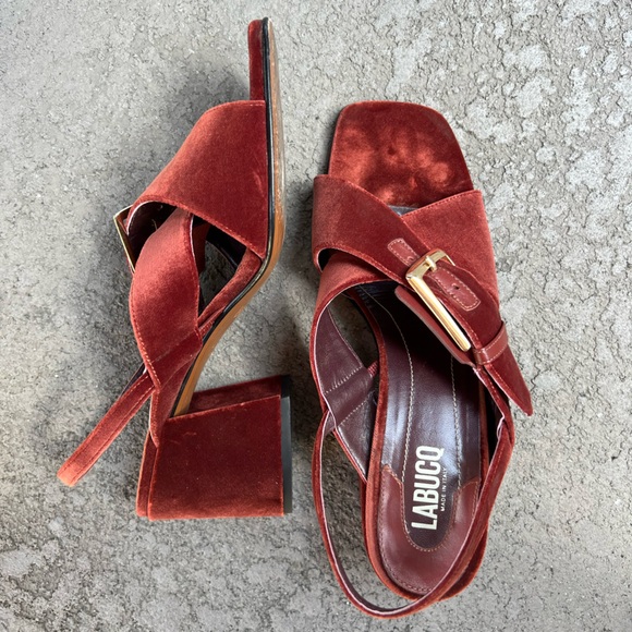 Labucq Sandals - Picture 1 of 2